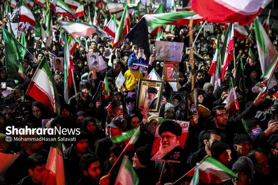 گزارش تصویری | اجتماع مردم مشهد در خونخواهی قائد امت در خیابان هاشمیه