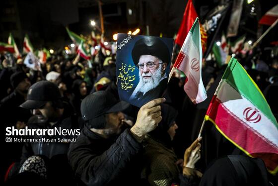گزارش تصویری | اجتماع مردم مشهد در خونخواهی قائد امت در خیابان هاشمیه