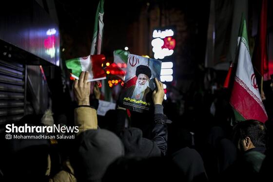 گزارش تصویری | اجتماع مردم مشهد در خونخواهی قائد امت در خیابان هاشمیه