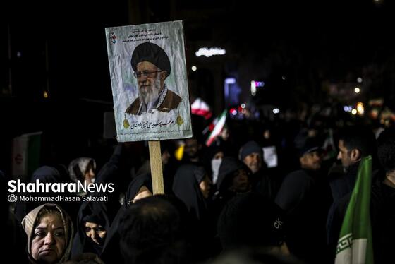 گزارش تصویری | اجتماع مردم مشهد در خونخواهی قائد امت در خیابان هاشمیه