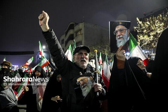 گزارش تصویری | اجتماع مردم مشهد در خونخواهی قائد امت در خیابان هاشمیه