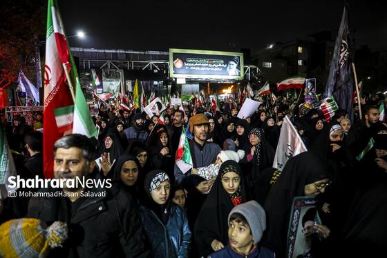 گزارش تصویری | اجتماع مردم مشهد در خونخواهی قائد امت در خیابان هاشمیه
