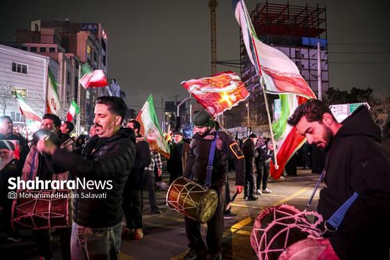 گزارش تصویری | اجتماع مردم مشهد در خونخواهی قائد امت در خیابان هاشمیه