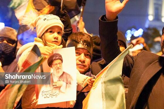 گزارش تصویری | حضور پرشور مردم مشهد در اجتماع خودجوش خونخواهی امام شهید امت در بلوار الهیه و میدان ولیعصر