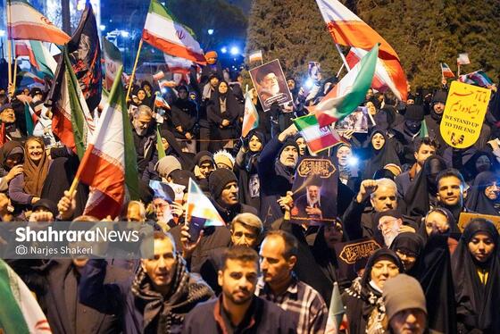 گزارش تصویری | حضور پرشور مردم مشهد در اجتماع خودجوش خونخواهی امام شهید امت در بلوار الهیه و میدان ولیعصر