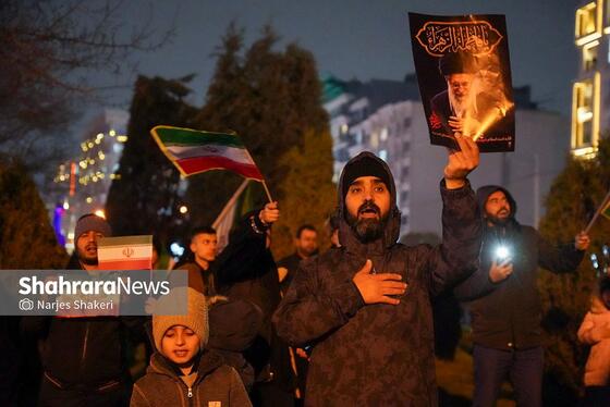 گزارش تصویری | حضور پرشور مردم مشهد در اجتماع خودجوش خونخواهی امام شهید امت در بلوار الهیه و میدان ولیعصر