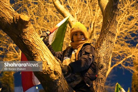 گزارش تصویری | حضور پرشور مردم مشهد در اجتماع خودجوش خونخواهی امام شهید امت در بلوار الهیه و میدان ولیعصر