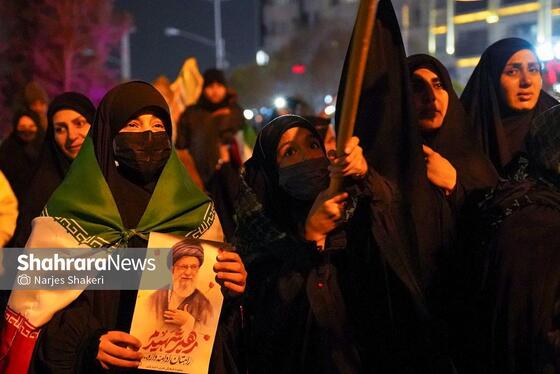 گزارش تصویری | حضور پرشور مردم مشهد در اجتماع خودجوش خونخواهی امام شهید امت در بلوار الهیه و میدان ولیعصر