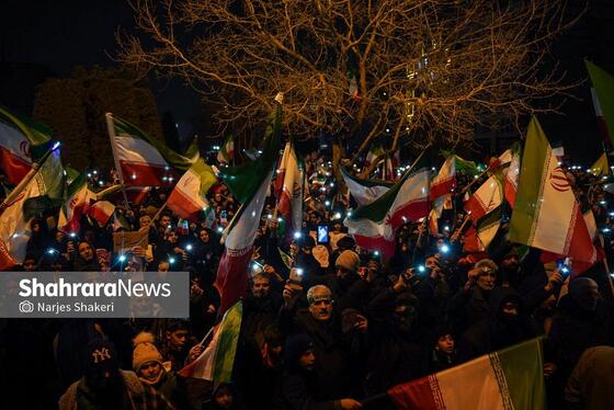 گزارش تصویری | حضور پرشور مردم مشهد در اجتماع خودجوش خونخواهی امام شهید امت در بلوار الهیه و میدان ولیعصر