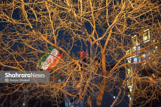 گزارش تصویری | حضور پرشور مردم مشهد در اجتماع خودجوش خونخواهی امام شهید امت در بلوار الهیه و میدان ولیعصر