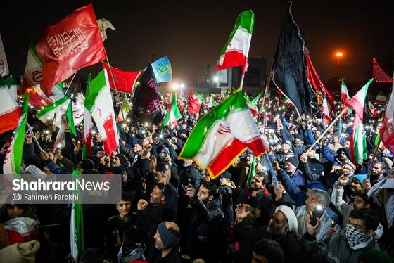 گزارش تصویری | خونخواهی رهبر شهید در میدان فجر مشهد
