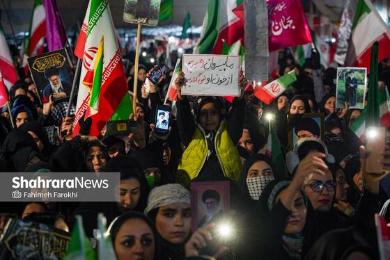 گزارش تصویری | خونخواهی رهبر شهید در میدان فجر مشهد