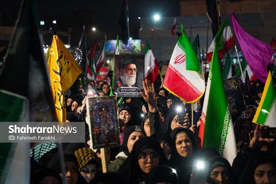 گزارش تصویری | خونخواهی رهبر شهید در میدان فجر مشهد