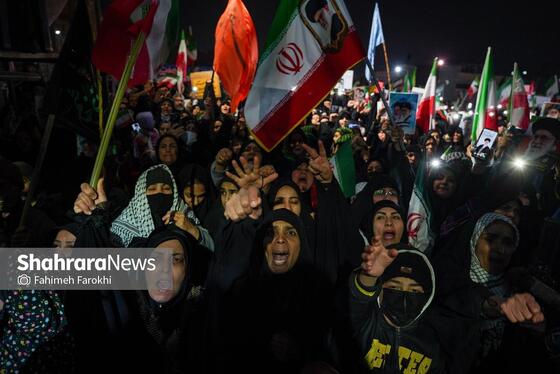 گزارش تصویری | خونخواهی رهبر شهید در میدان فجر مشهد