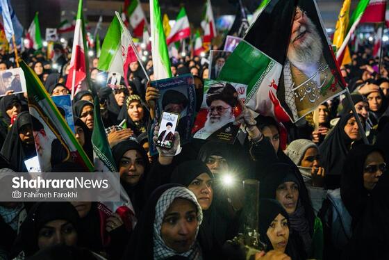 گزارش تصویری | خونخواهی رهبر شهید در میدان فجر مشهد
