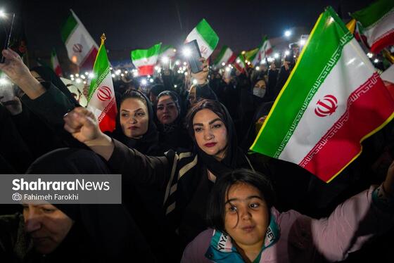 گزارش تصویری | خونخواهی رهبر شهید در میدان فجر مشهد