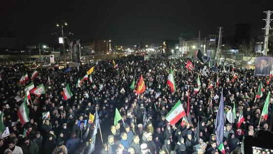 ایران این شب‌ها بیدار است | آخرین خبر‌ها از حضور میلیونی مردم در خیابان‌های ایران (۱۵ اسفند ۱۴۰۴) + فیلم و عکس