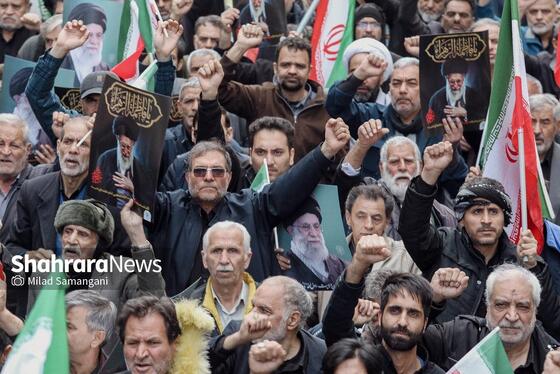 گزارش تصویری | خروش انقلابی نمازگزاران جمعه مشهد در محکومیت جنایات رژیم صهیونیستی و آمریکا