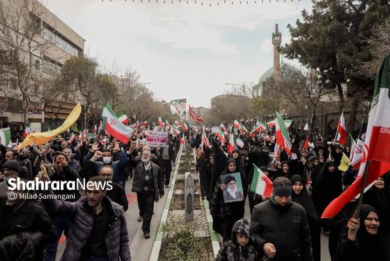 گزارش تصویری | خروش انقلابی نمازگزاران جمعه مشهد در محکومیت جنایات رژیم صهیونیستی و آمریکا