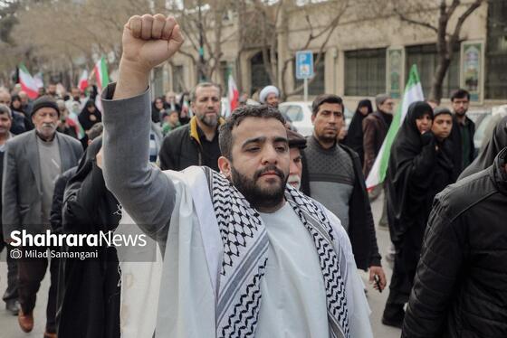 گزارش تصویری | خروش انقلابی نمازگزاران جمعه مشهد در محکومیت جنایات رژیم صهیونیستی و آمریکا
