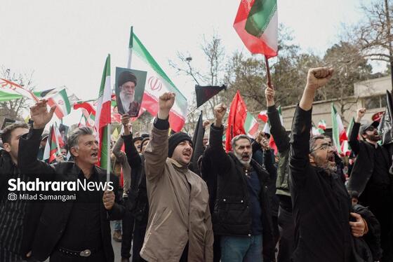 گزارش تصویری | خروش انقلابی نمازگزاران جمعه مشهد در محکومیت جنایات رژیم صهیونیستی و آمریکا