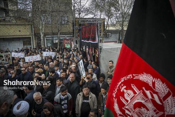 گزارش تصویری | اجتماع مهاجران افغانستانی در سوگ امام امت در محله گلشهر مشهد