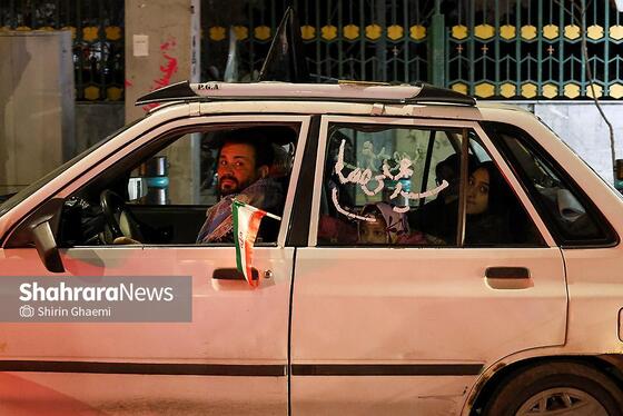 گزارش تصویری | رژه خودرویی مردم مشهد در ششمین شب از حضور پرشور در خیابان‌ها (۱)