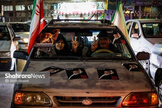 گزارش تصویری | رژه خودرویی مردم مشهد در ششمین شب از حضور پرشور در خیابان‌ها (۱)