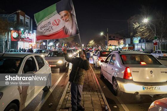 گزارش تصویری | رژه خودرویی مردم مشهد در ششمین شب از حضور پرشور در خیابان‌ها (۱)