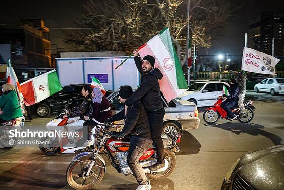 گزارش تصویری | رژه خودرویی مردم مشهد در ششمین شب از حضور پرشور در خیابان‌ها (۱)
