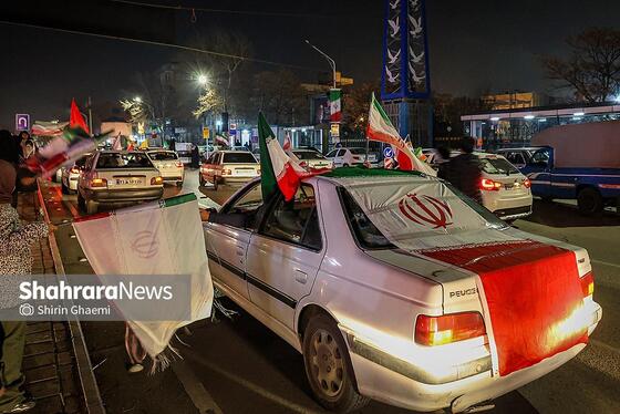 گزارش تصویری | رژه خودرویی مردم مشهد در ششمین شب از حضور پرشور در خیابان‌ها (۱)