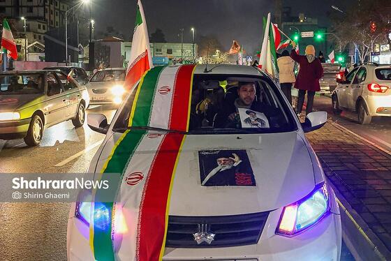 گزارش تصویری | رژه خودرویی مردم مشهد در ششمین شب از حضور پرشور در خیابان‌ها (۱)