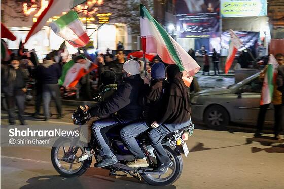 گزارش تصویری | رژه خودرویی مردم مشهد در ششمین شب از حضور پرشور در خیابان‌ها (۱)