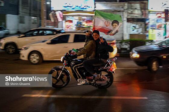گزارش تصویری | رژه خودرویی مردم مشهد در ششمین شب از حضور پرشور در خیابان‌ها (۱)