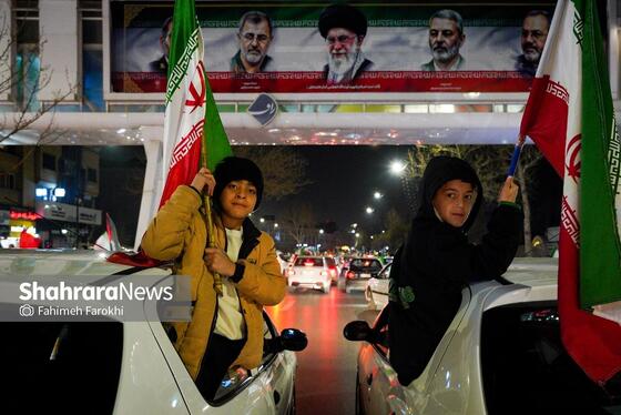 گزارش تصویری | رژه خودرویی مردم مشهد در ششمین شب از حضور پرشور در خیابان‌ها (۲)