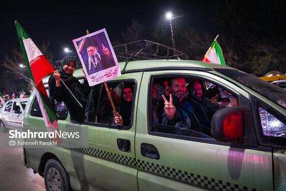 گزارش تصویری | رژه خودرویی مردم مشهد در ششمین شب از حضور پرشور در خیابان‌ها (۲)