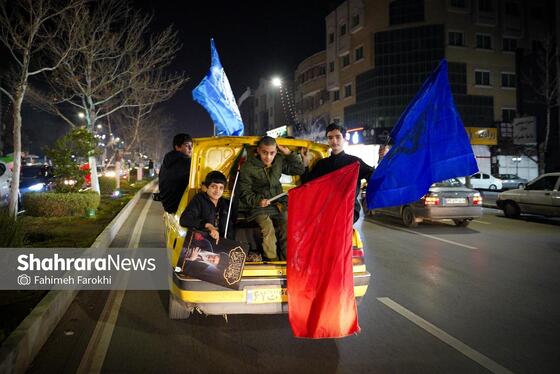 گزارش تصویری | رژه خودرویی مردم مشهد در ششمین شب از حضور پرشور در خیابان‌ها (۲)
