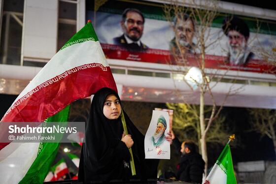 گزارش تصویری | رژه خودرویی مردم مشهد در ششمین شب از حضور پرشور در خیابان‌ها (۲)