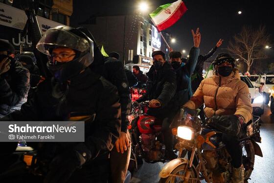 گزارش تصویری | رژه خودرویی مردم مشهد در ششمین شب از حضور پرشور در خیابان‌ها (۲)