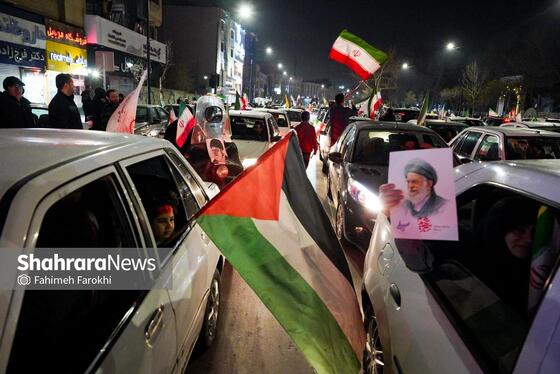 گزارش تصویری | رژه خودرویی مردم مشهد در ششمین شب از حضور پرشور در خیابان‌ها (۲)