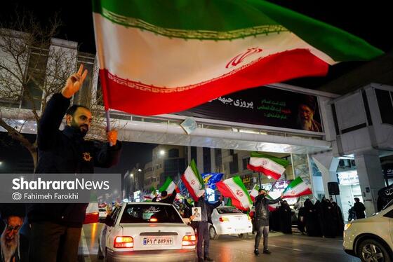 گزارش تصویری | رژه خودرویی مردم مشهد در ششمین شب از حضور پرشور در خیابان‌ها (۲)