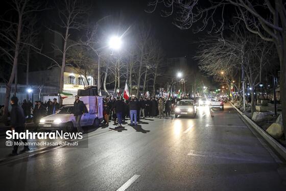 گزارش تصویری | هفتمین شب حضور پرشور مردم مشهد در خون‌خواهی امام شهید و حمایت از نیرو‌های مسلح (شنبه ۱۶ اسفند)