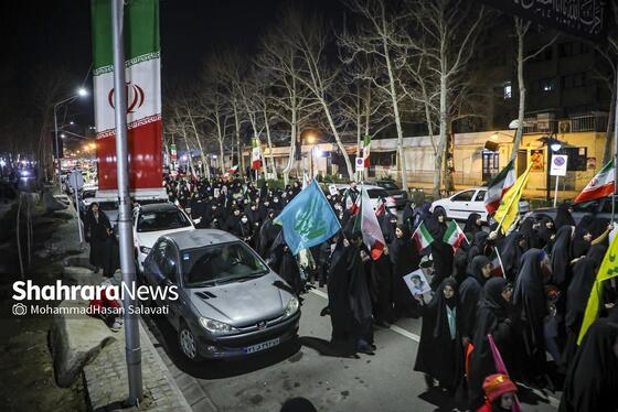 گزارش تصویری | هفتمین شب حضور پرشور مردم مشهد در خون‌خواهی امام شهید و حمایت از نیرو‌های مسلح (شنبه ۱۶ اسفند)