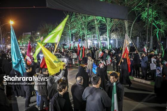 گزارش تصویری | هفتمین شب حضور پرشور مردم مشهد در خون‌خواهی امام شهید و حمایت از نیرو‌های مسلح (شنبه ۱۶ اسفند)