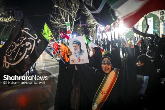 گزارش تصویری | هفتمین شب حضور پرشور مردم مشهد در خون‌خواهی امام شهید و حمایت از نیرو‌های مسلح (شنبه ۱۶ اسفند)