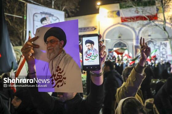 گزارش تصویری | واکنش مردم مشهد به خبر انتخاب آیت‌الله سیدمجتبی خامنه‌ای به عنوان سومین رهبر انقلاب اسلامی ایران