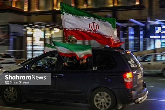 گزارش تصویری | واکنش مردم مشهد به خبر انتخاب آیت‌الله سیدمجتبی خامنه‌ای به عنوان سومین رهبر انقلاب اسلامی ایران - ۲