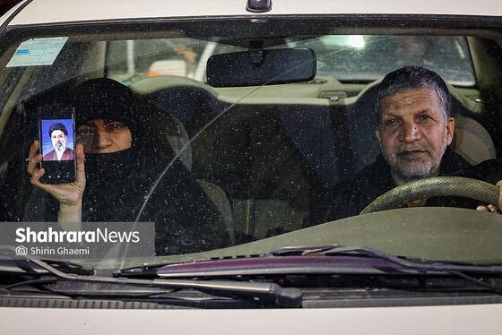 گزارش تصویری | واکنش مردم مشهد به خبر انتخاب آیت‌الله سیدمجتبی خامنه‌ای به عنوان سومین رهبر انقلاب اسلامی ایران - ۲