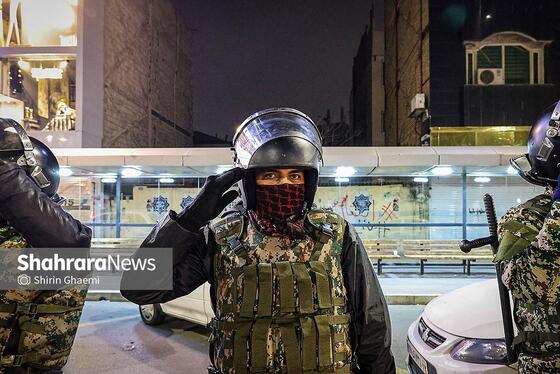 گزارش تصویری | واکنش مردم مشهد به خبر انتخاب آیت‌الله سیدمجتبی خامنه‌ای به عنوان سومین رهبر انقلاب اسلامی ایران - ۲