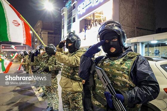 گزارش تصویری | واکنش مردم مشهد به خبر انتخاب آیت‌الله سیدمجتبی خامنه‌ای به عنوان سومین رهبر انقلاب اسلامی ایران - ۲